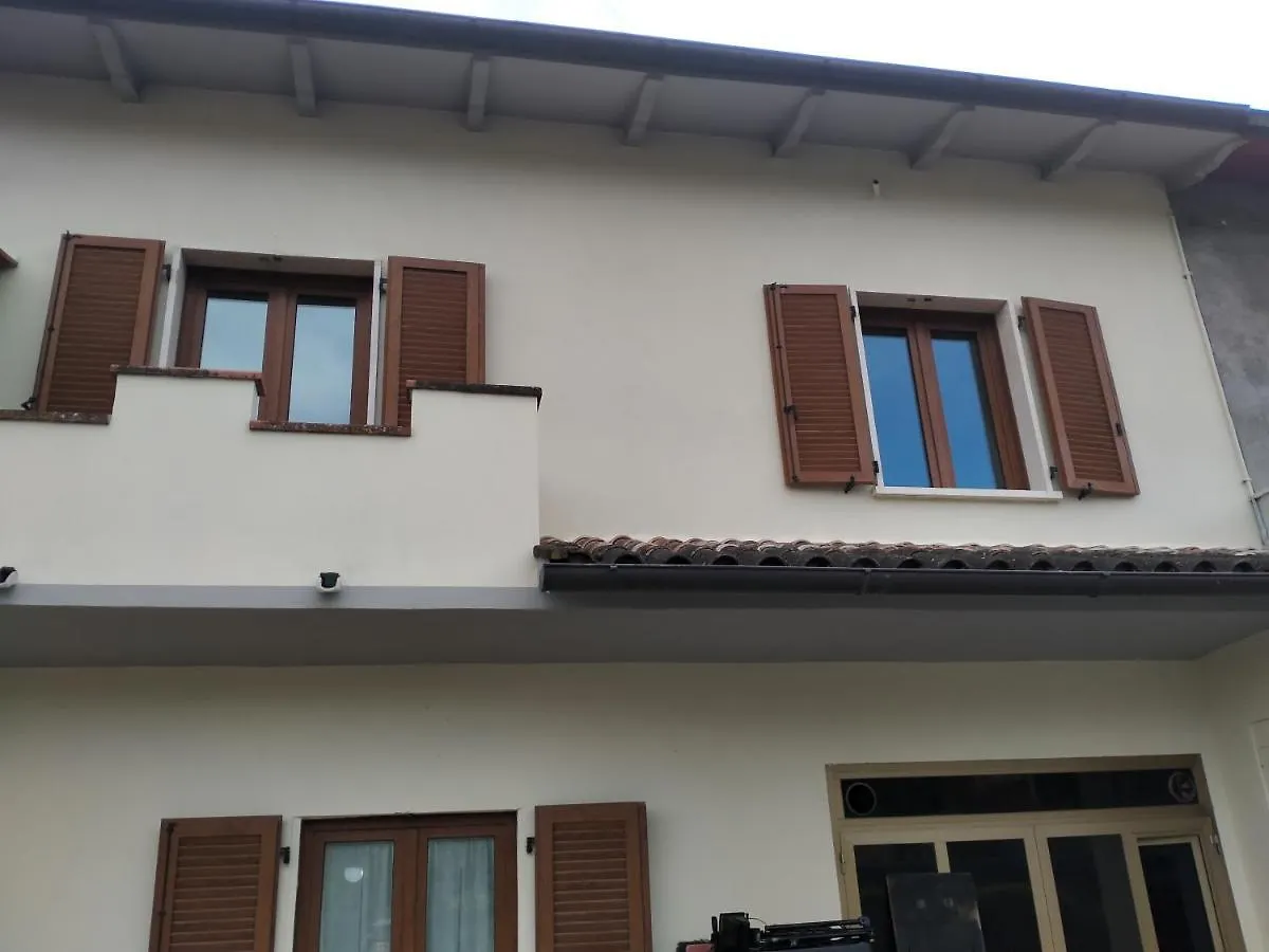 Affittacamerelaquerce Monte San Savino Guest house